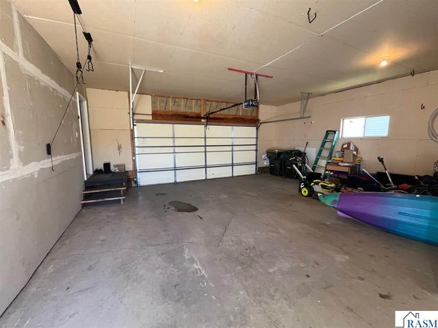 1232 SW Menk Drive, St. Peter, MN 56082