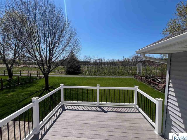 1232 SW Menk Drive, St. Peter, MN 56082