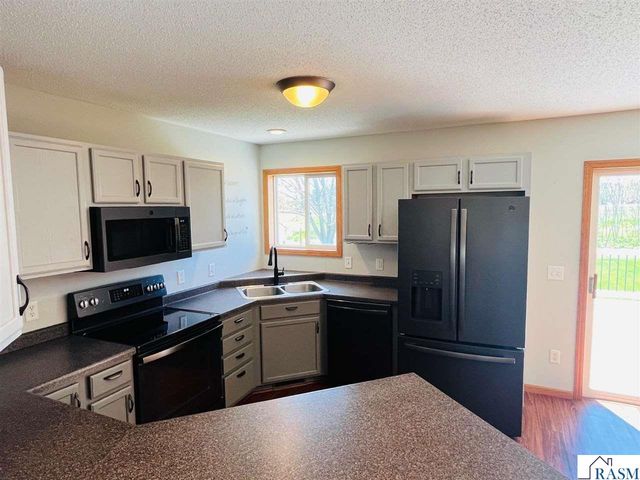 1232 SW Menk Drive, St. Peter, MN 56082
