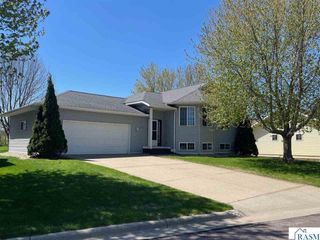 1232 SW Menk Drive, St. Peter, MN 56082