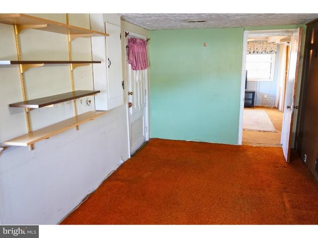 8301 LEGATION RD, Hyattsville, MD 20784