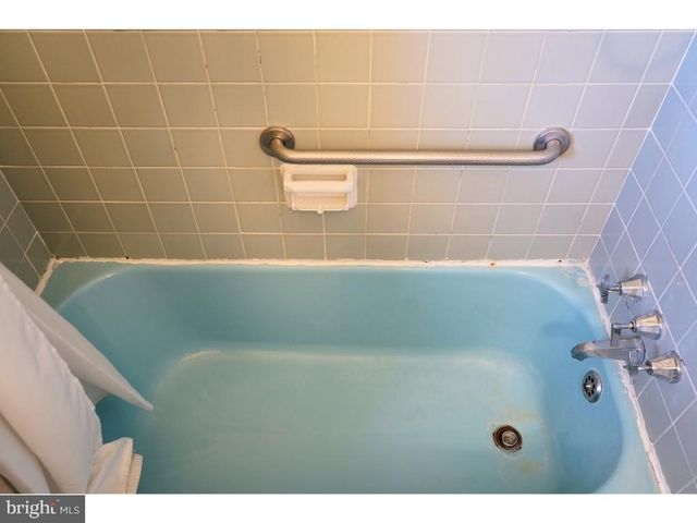 8301 LEGATION RD, Hyattsville, MD 20784