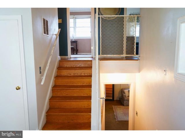 8301 LEGATION RD, Hyattsville, MD 20784