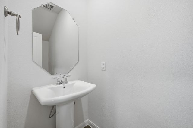 3947 Oak Creek Circle, Denison, TX 75020