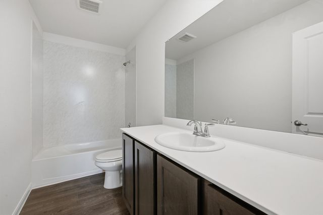 3947 Oak Creek Circle, Denison, TX 75020