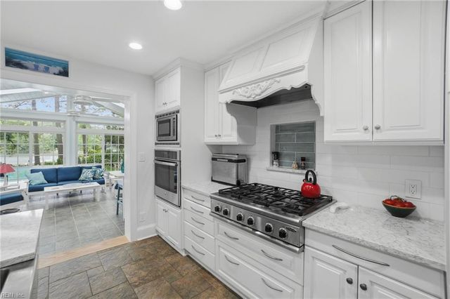 3913 Regal CT, Virginia Beach, VA 23452