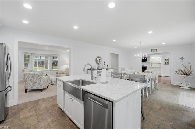 3913 Regal CT, Virginia Beach, VA 23452