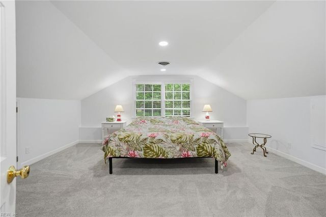 3913 Regal CT, Virginia Beach, VA 23452