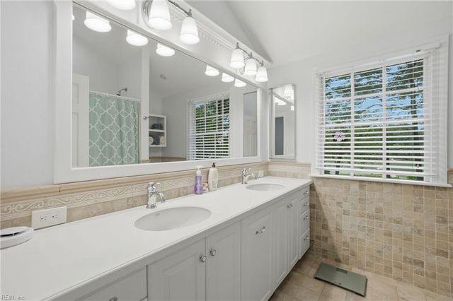 3913 Regal CT, Virginia Beach, VA 23452