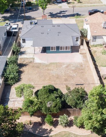 74 E Garland Avenue, Fresno, CA 93704