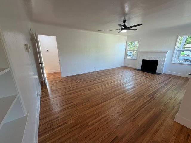 74 E Garland Avenue, Fresno, CA 93704