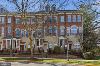 1906 CRESCENT PARK DR #35A, Reston, VA 20190