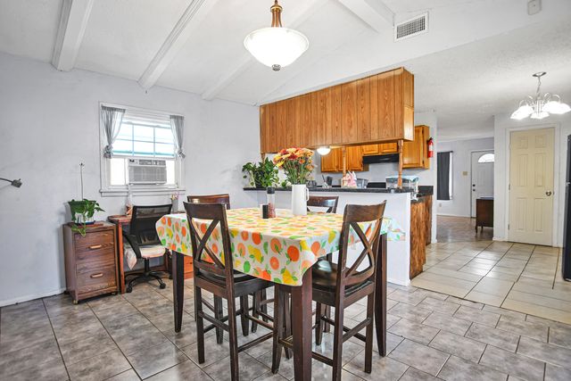 1810 E Colgate Street, Lubbock, TX 79403