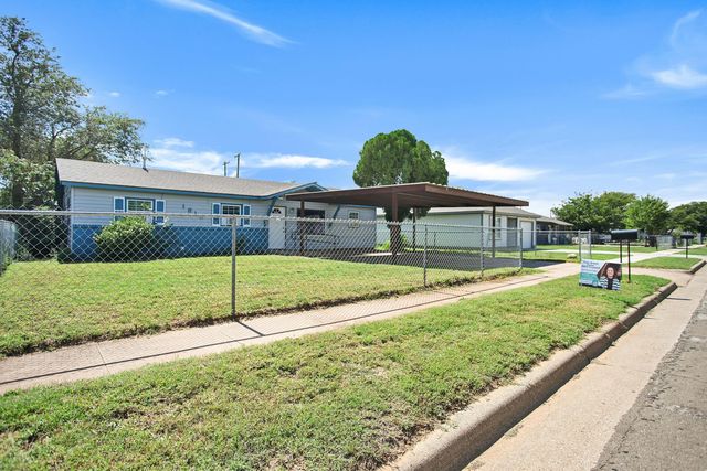 1810 E Colgate Street, Lubbock, TX 79403