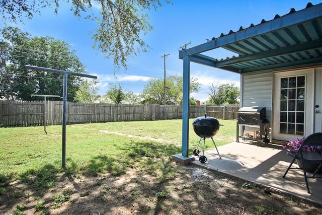 1810 E Colgate Street, Lubbock, TX 79403