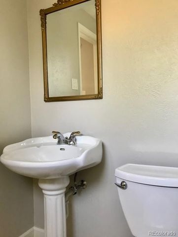 2285 E Noble Street, Centennial, CO 80121
