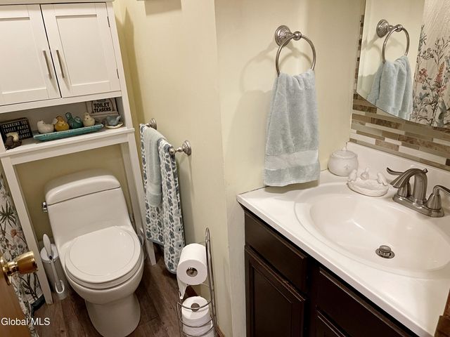 37 Stephanie Lane, Queensbury, NY 12804