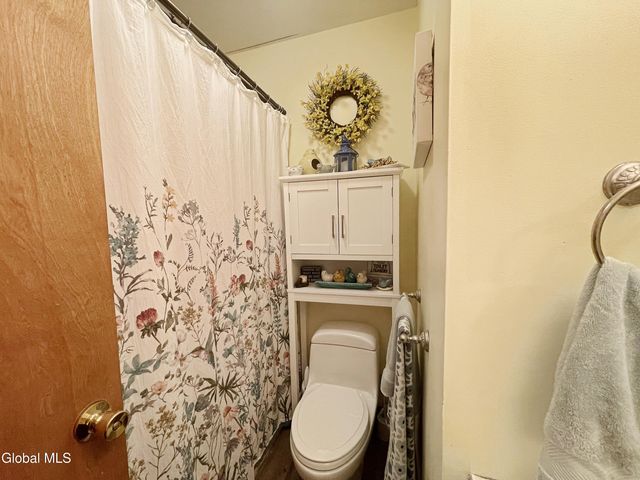 37 Stephanie Lane, Queensbury, NY 12804