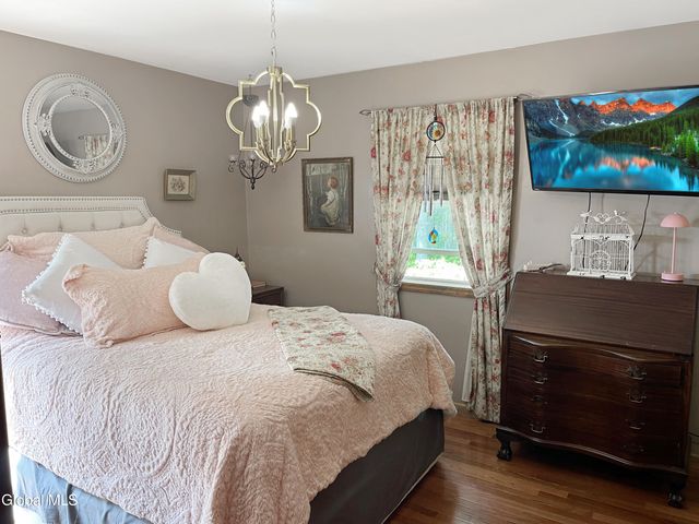 37 Stephanie Lane, Queensbury, NY 12804