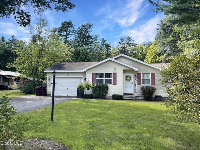 37 Stephanie Lane, Queensbury, NY 12804