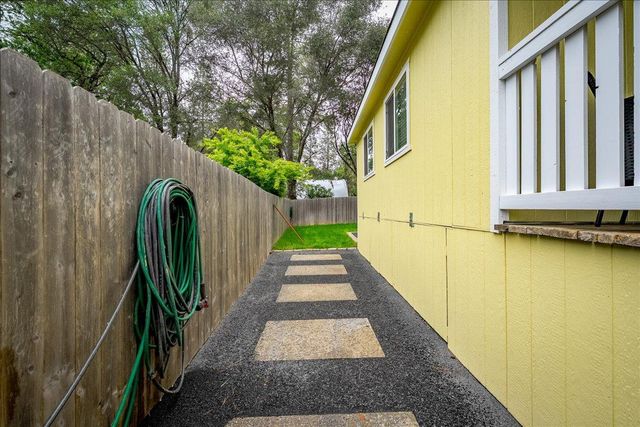 11266 Sierra Cir, Penn Valley, CA 95946