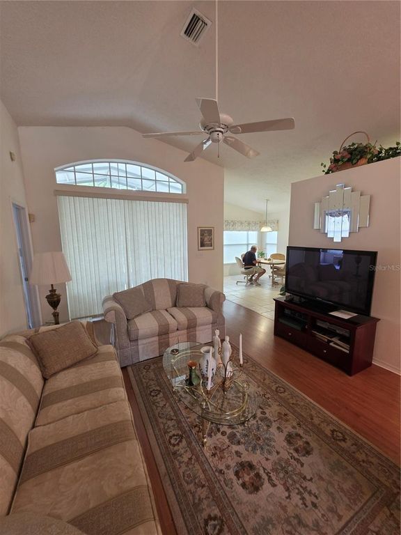 Image 14 of property listing at 10904 BROOKHAVEN DRIVE, New Port Richey, FL 34654
