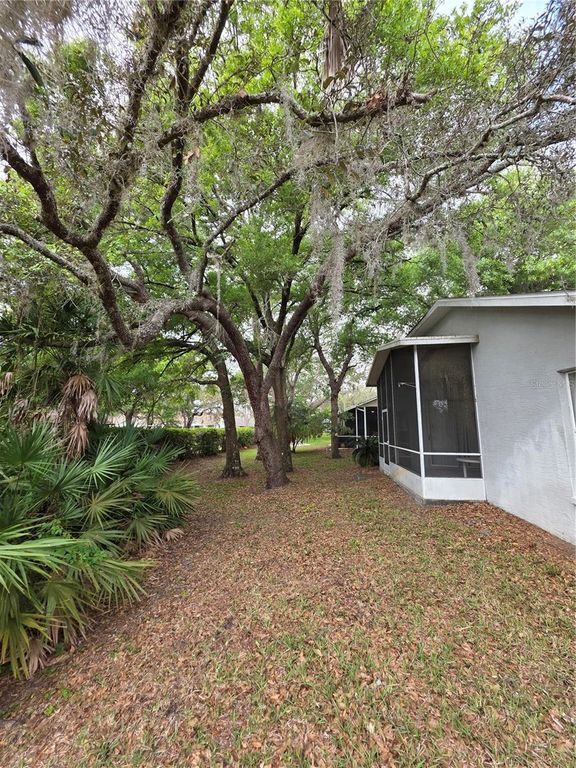 Image 27 of property listing at 10904 BROOKHAVEN DRIVE, New Port Richey, FL 34654