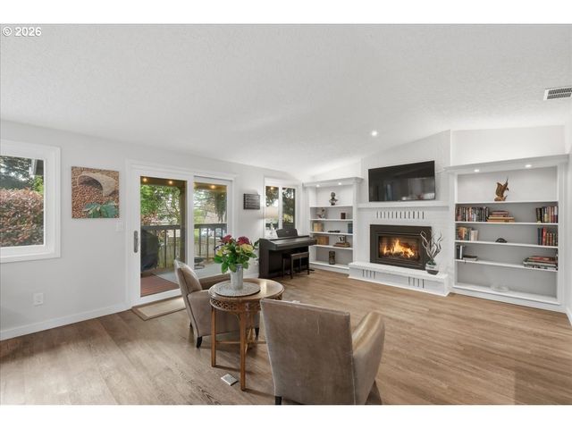 12003 Se 16TH Cir, Vancouver, WA 98683