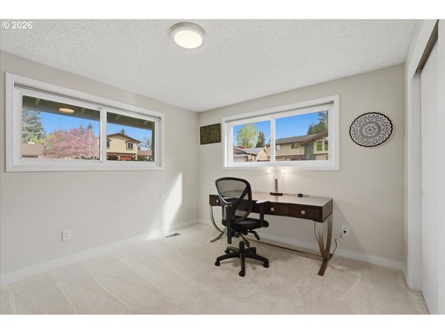 12003 Se 16TH Cir, Vancouver, WA 98683