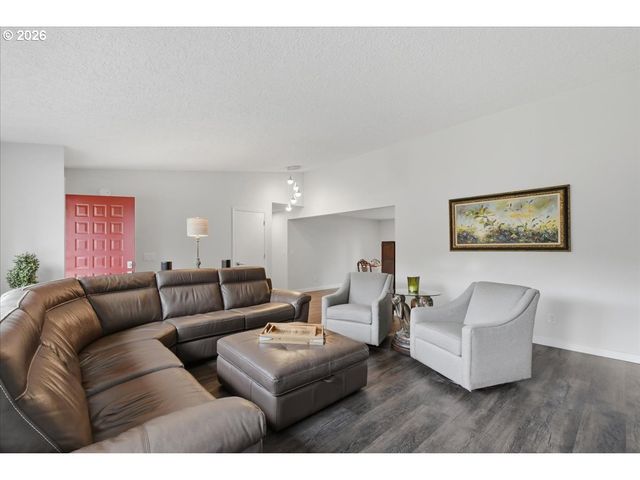 12003 Se 16TH Cir, Vancouver, WA 98683