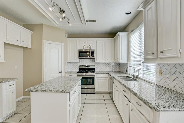 23247 Diamond Knoll Court, Katy, TX 77494