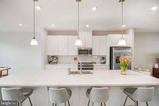 2747 VELOCITY RD #30F, Herndon, VA 20171