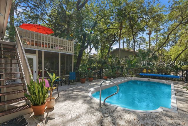 18 Canvasback Rd, Hilton Head Island, SC 29928