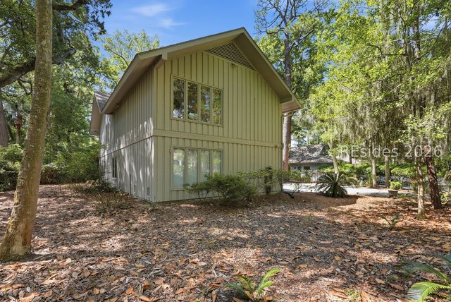 18 Canvasback Rd, Hilton Head Island, SC 29928