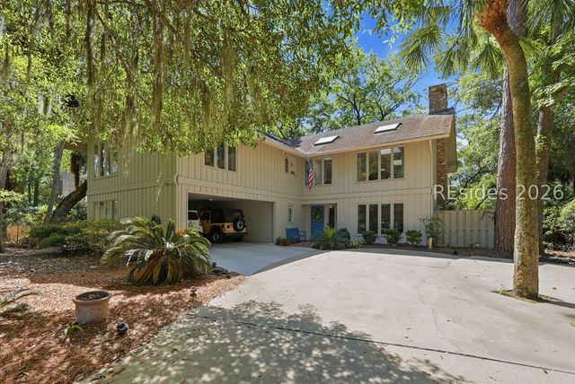 18 Canvasback Rd, Hilton Head Island, SC 29928