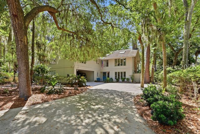 18 Canvasback Rd, Hilton Head Island, SC 29928