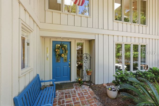 18 Canvasback Rd, Hilton Head Island, SC 29928