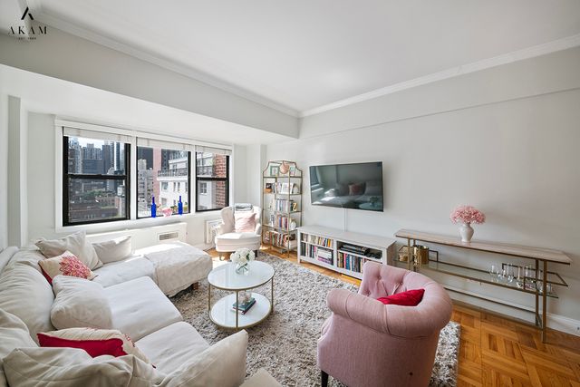 220 E 54th St Apt 12H, New York City, NY 10022