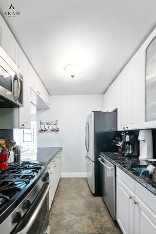 220 E 54th St Apt 12H, New York City, NY 10022
