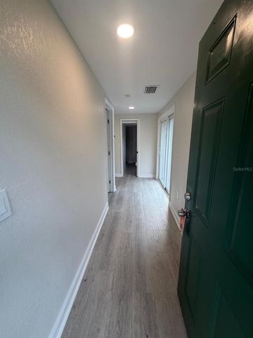 8424 N HIGHLAND AVENUE, Tampa, FL 33604