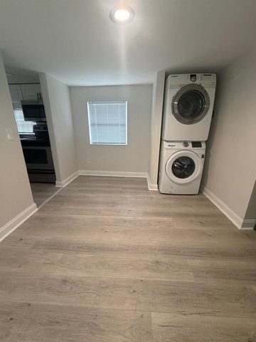8424 N HIGHLAND AVENUE, Tampa, FL 33604