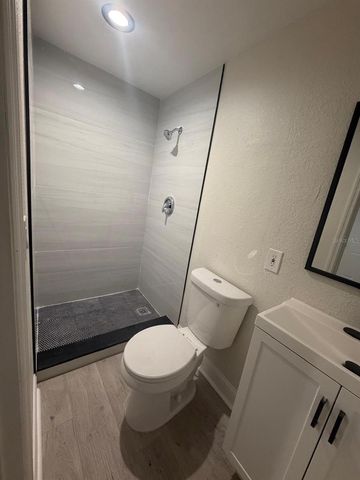8424 N HIGHLAND AVENUE, Tampa, FL 33604