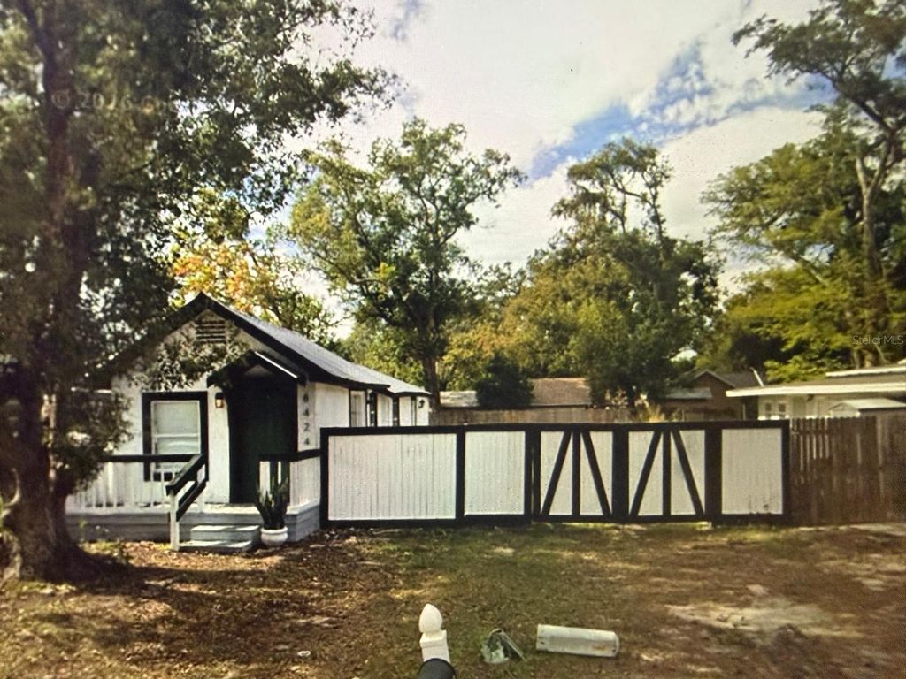 8424 N HIGHLAND AVENUE, Tampa, FL 33604