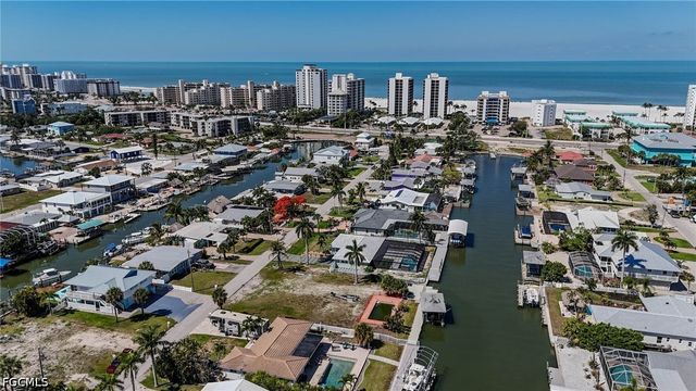 207 Ibis ST, Fort Myers Beach, FL 33931