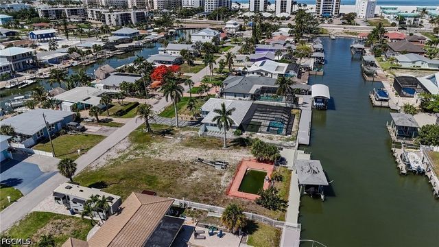 207 Ibis ST, Fort Myers Beach, FL 33931