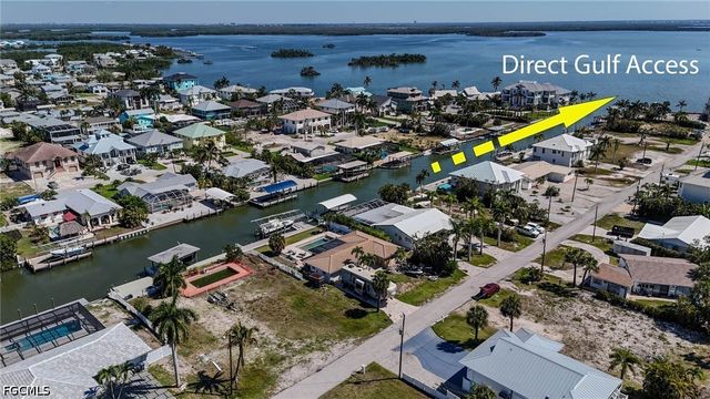 207 Ibis ST, Fort Myers Beach, FL 33931