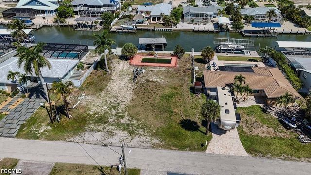 207 Ibis ST, Fort Myers Beach, FL 33931
