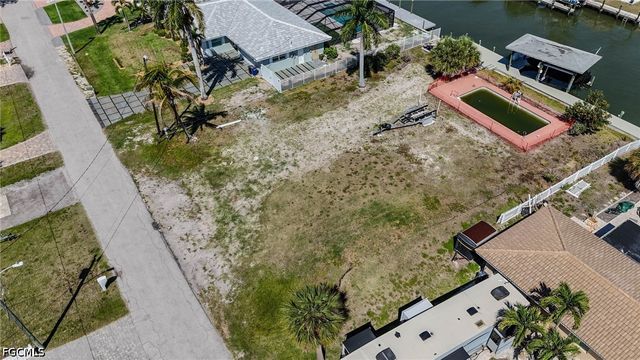 207 Ibis ST, Fort Myers Beach, FL 33931
