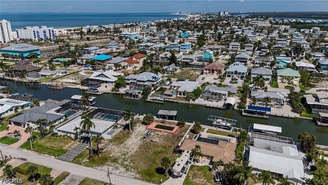 207 Ibis ST, Fort Myers Beach, FL 33931