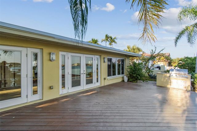 530 59TH AVENUE, St Pete Beach, FL 33706